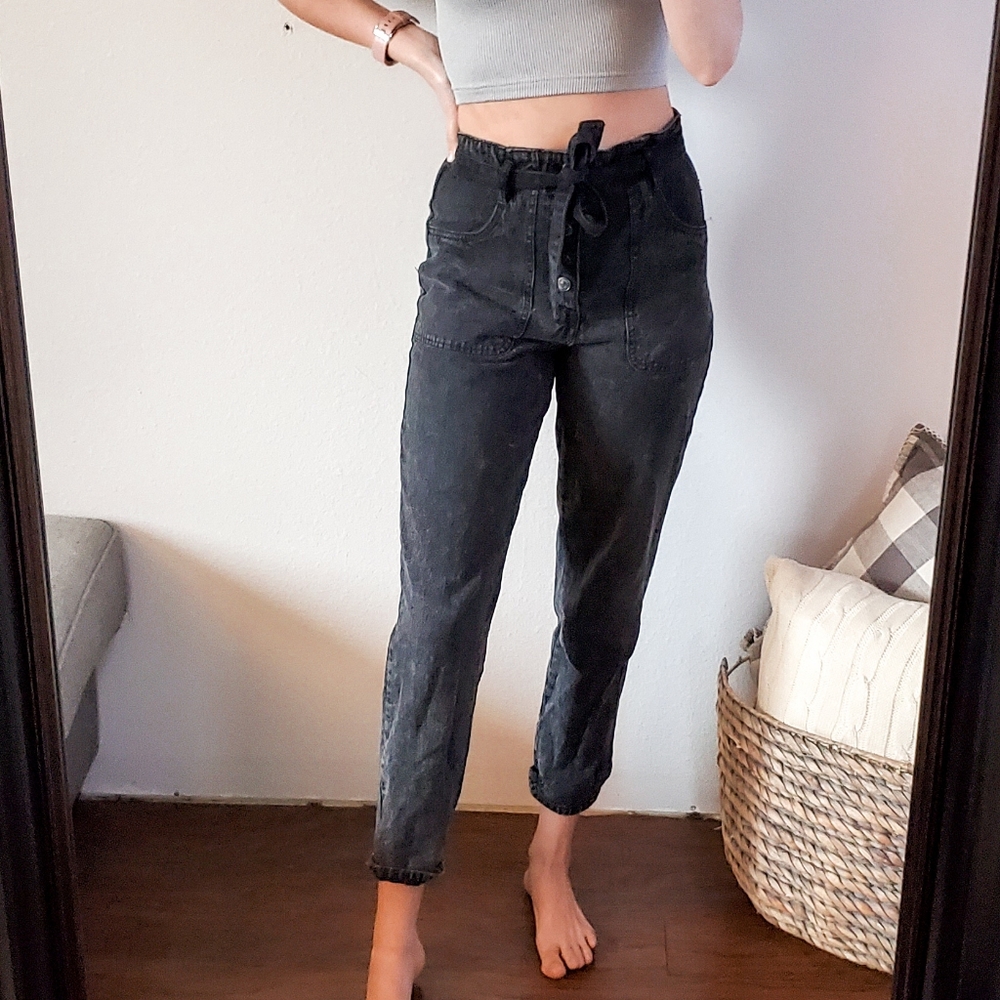 Forever21 washed black mom jeans size 28 EUC